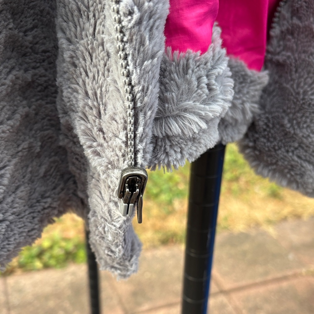 Patagonia Gray Teddy Jacket with Pink Lining size L womens - Picture 4 of 12